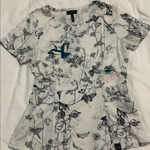 Jaanuu Scrub Top